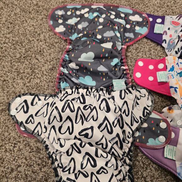 Bundle of 5 Elinfant Cloth Diapers - 2 All in One & 3 Covers (No Inserts) - Picture 2 of 10